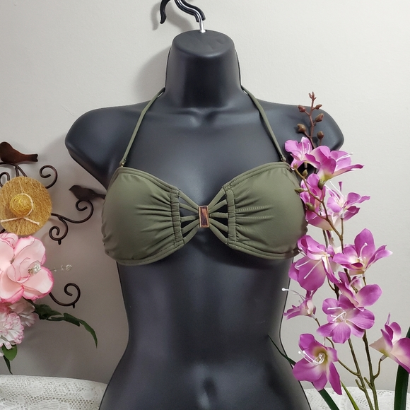 Beautiful top swim wear - Picture 2 of 7